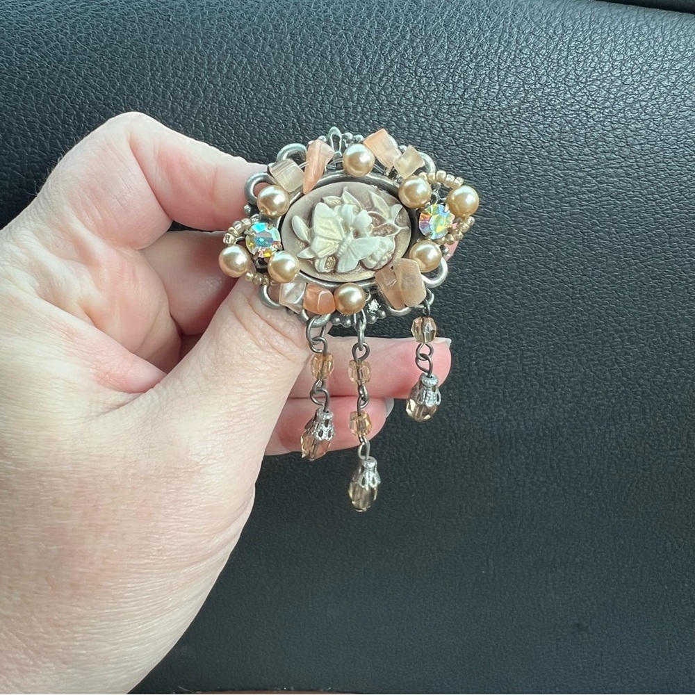 Vintage Cameo Beaded Brooch Dangle Pin Floral Pearl Glass Beads Mixed Media